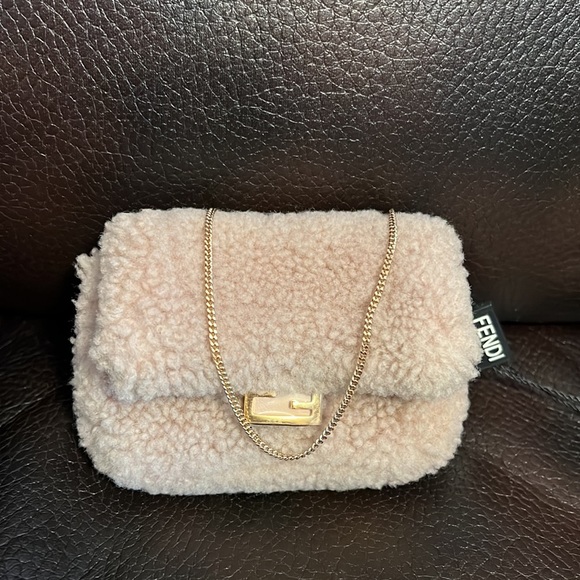 Fendi FF nano baguette shearling leather charm crossbody bag NEW - Picture 6 of 11